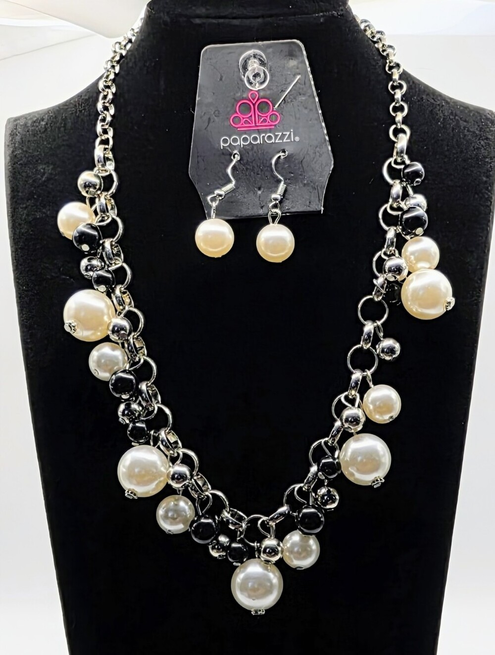 💎Paparazzi Pearl White Bead Statement Necklace Earrings Set Silver Tone NWT - Picture 2 of 6